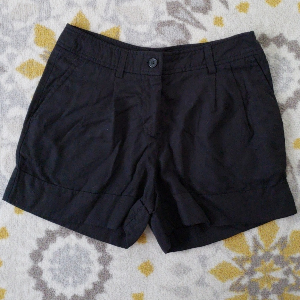 🔴 3/$12 H&M Pleat front paper bag shorts